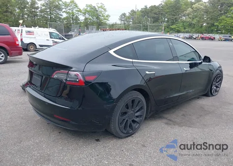 2019 Tesla Model 3 Long Range/Performance z USA, uszkodzony, nr VIN 5YJ3E1EB7KF199129